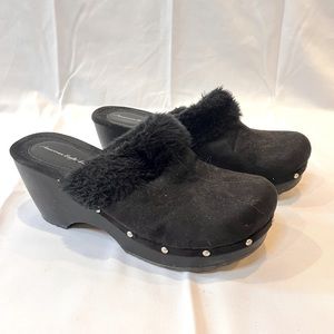 VINTAGE | Rare Y2K American Eagle black suede faux fur clogs
